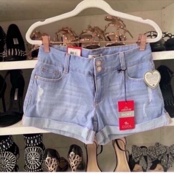 Jordache Jean Shorts  Size 16  Denim  Cotton Blend

Girl Size 16 - Picture 6 of 8